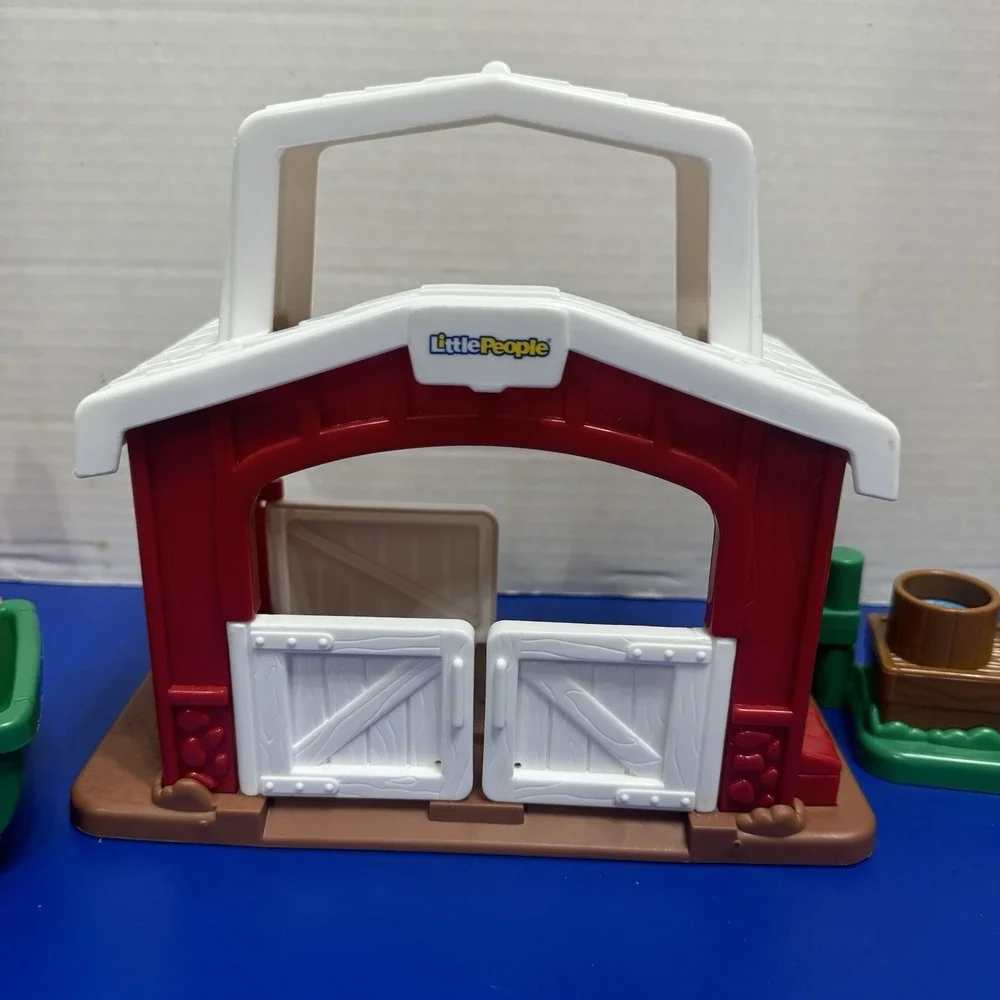 Fisher Price Little People Farm‎ Tractor Corn Hen & Water Pump Very Nice